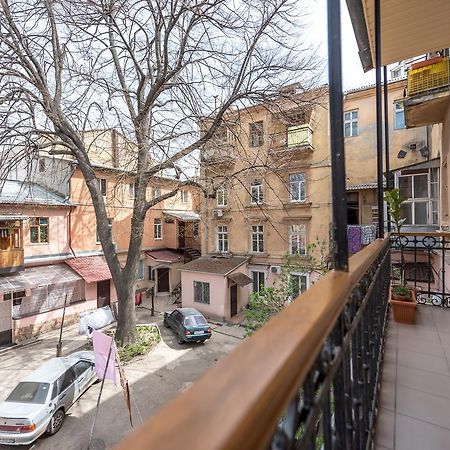 Studio Apartment In Center Of Odesa Kültér fotó
