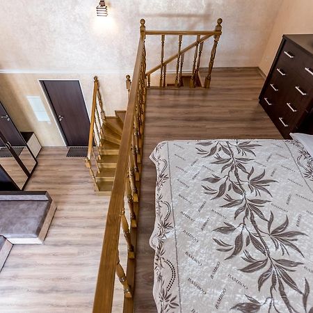 Studio Apartment In Center Of Odesa Kültér fotó